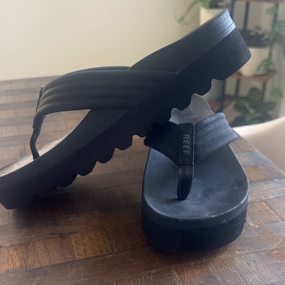 Reef Women's Black Wedge Sandals